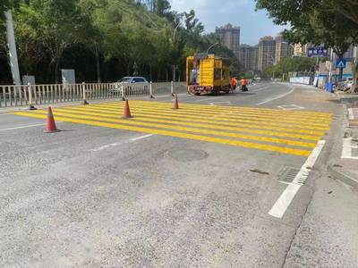 安全順暢迎開(kāi)學(xué) 市區(qū)三所學(xué)校周邊道路安全設(shè)施全面升級(jí)