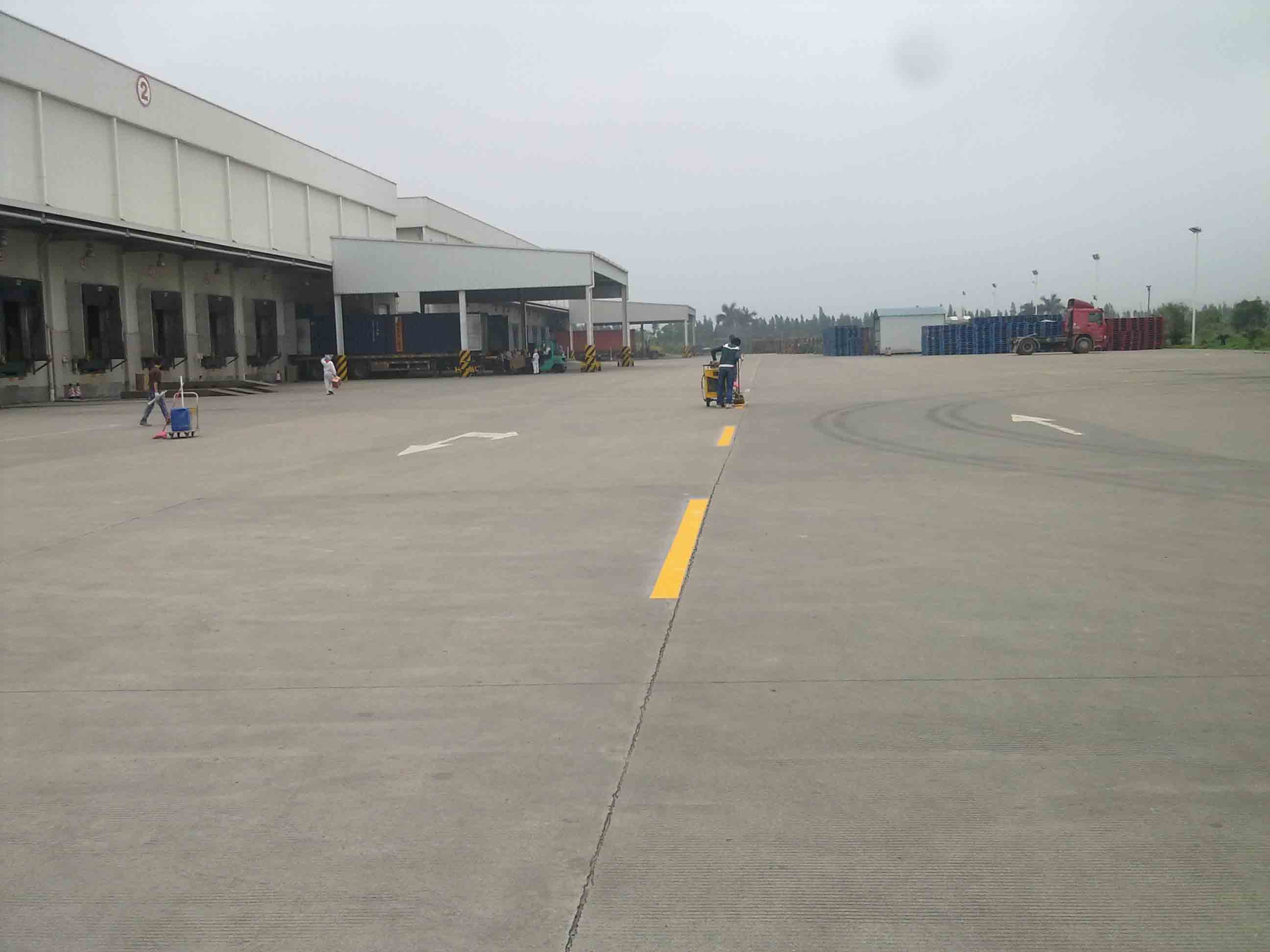 工廠交通安全設施工程 道路劃線、標牌安裝與施工案例解析